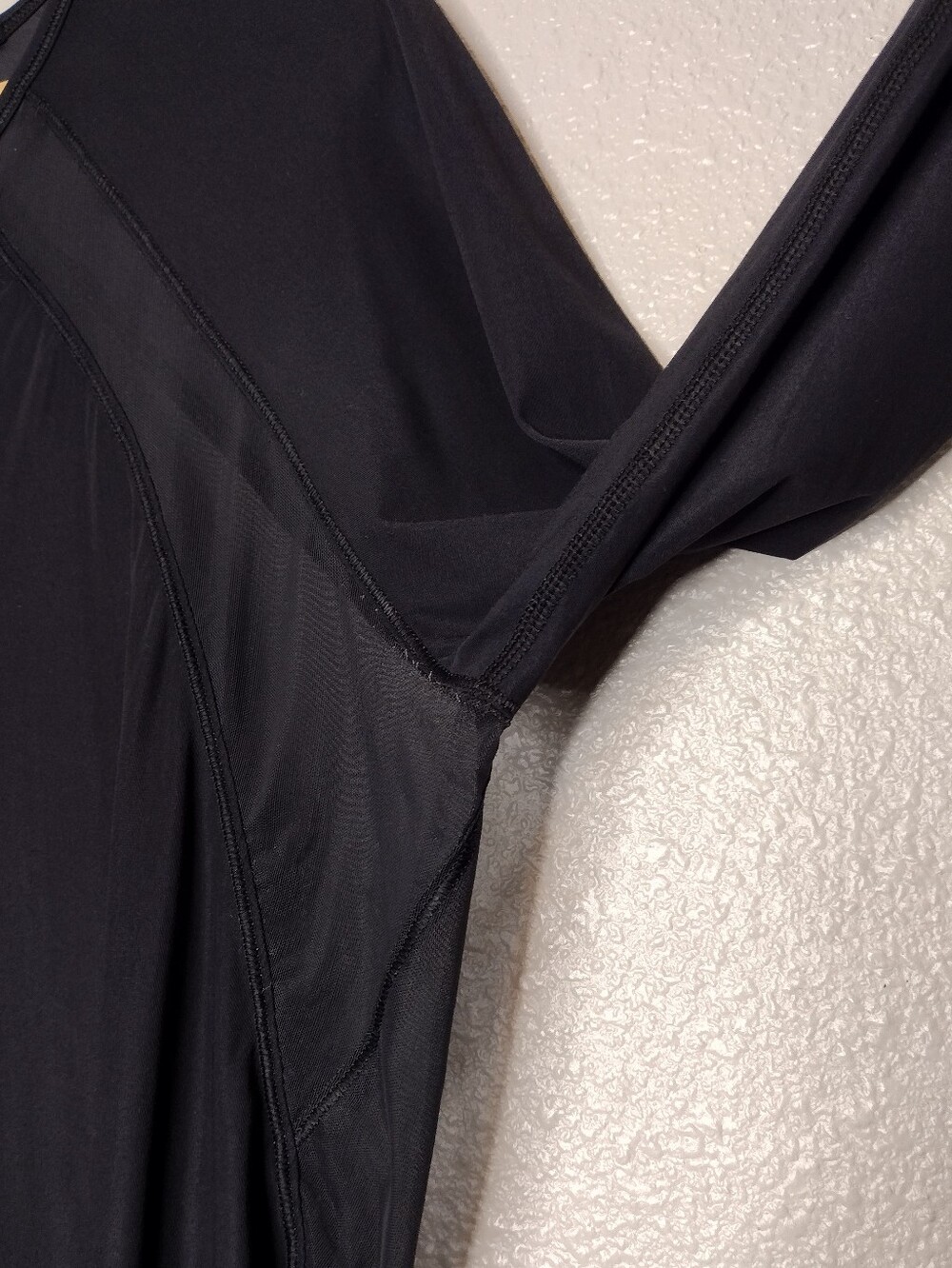 Lululemon Black Lightweight Long Sleeve Athletic Top Sz 10 - Picture 8 of 15